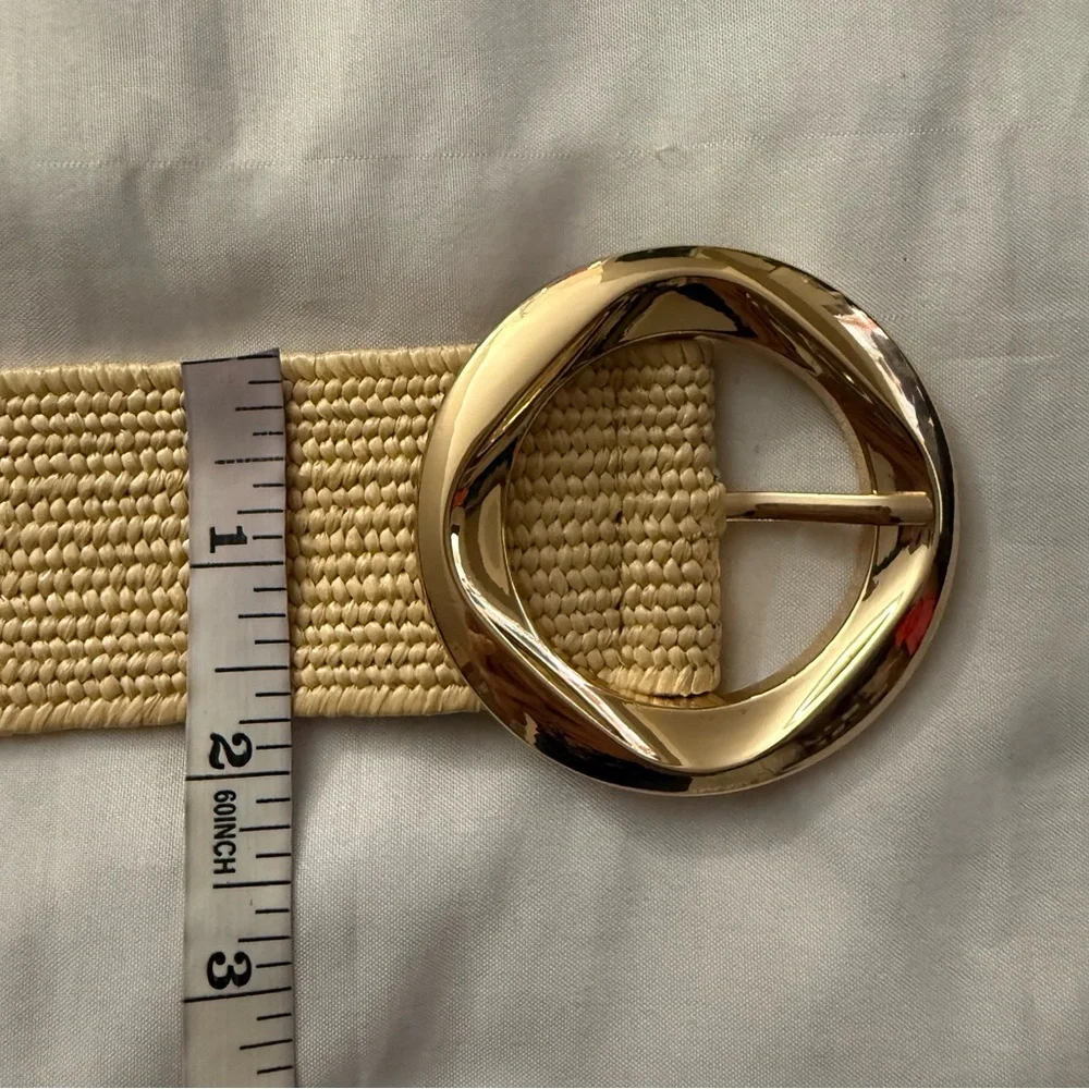 Beige paper stretchy waistband belt with gold tone circle buckle - Picture 7 of 8